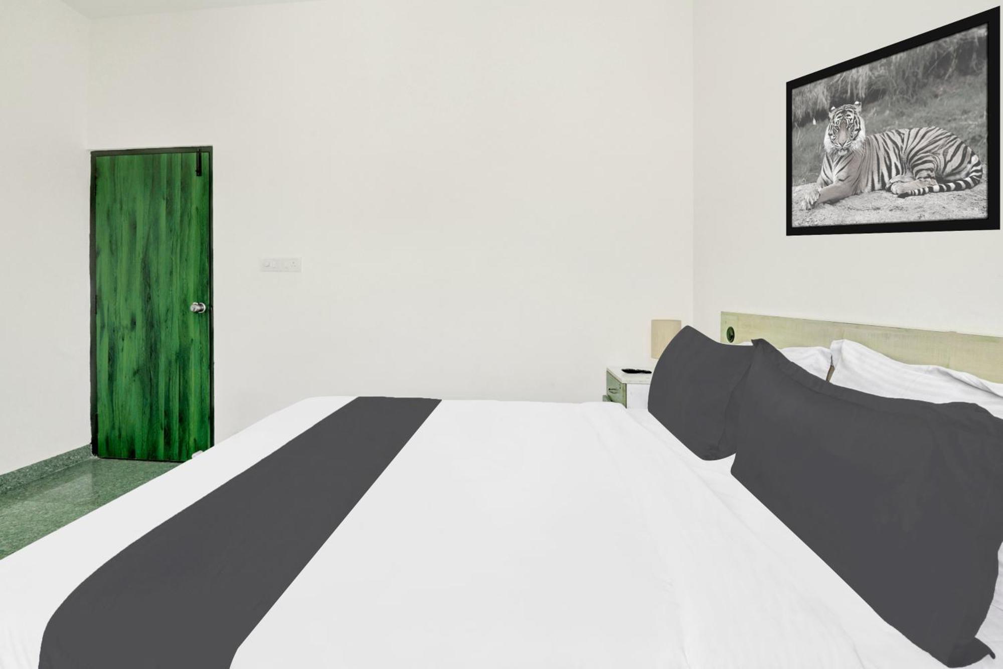 Hotel O Sri Manjunatha Deluxe Suites Μπανγκαλόρ Εξωτερικό φωτογραφία