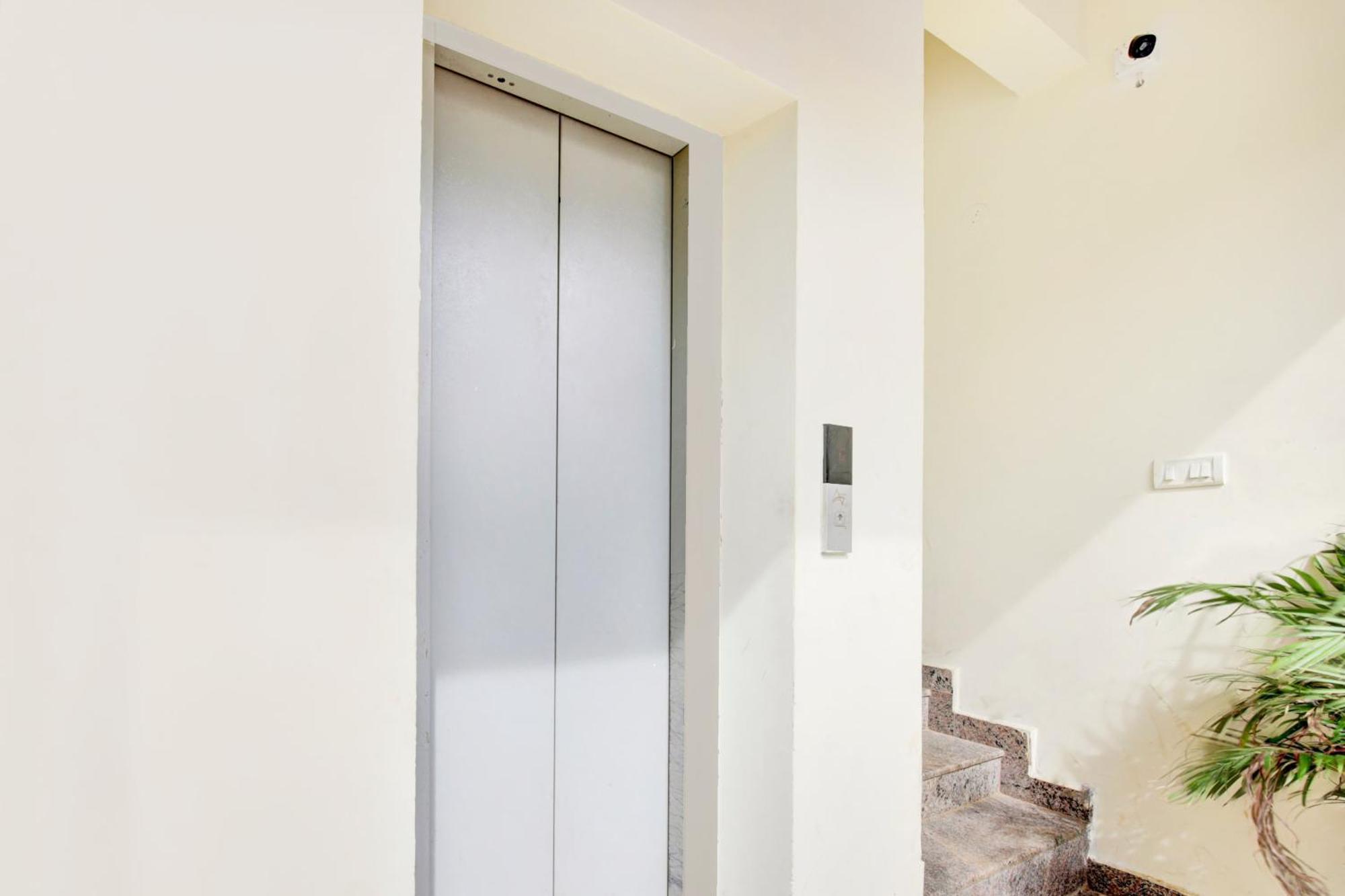 Hotel O Sri Manjunatha Deluxe Suites Μπανγκαλόρ Εξωτερικό φωτογραφία
