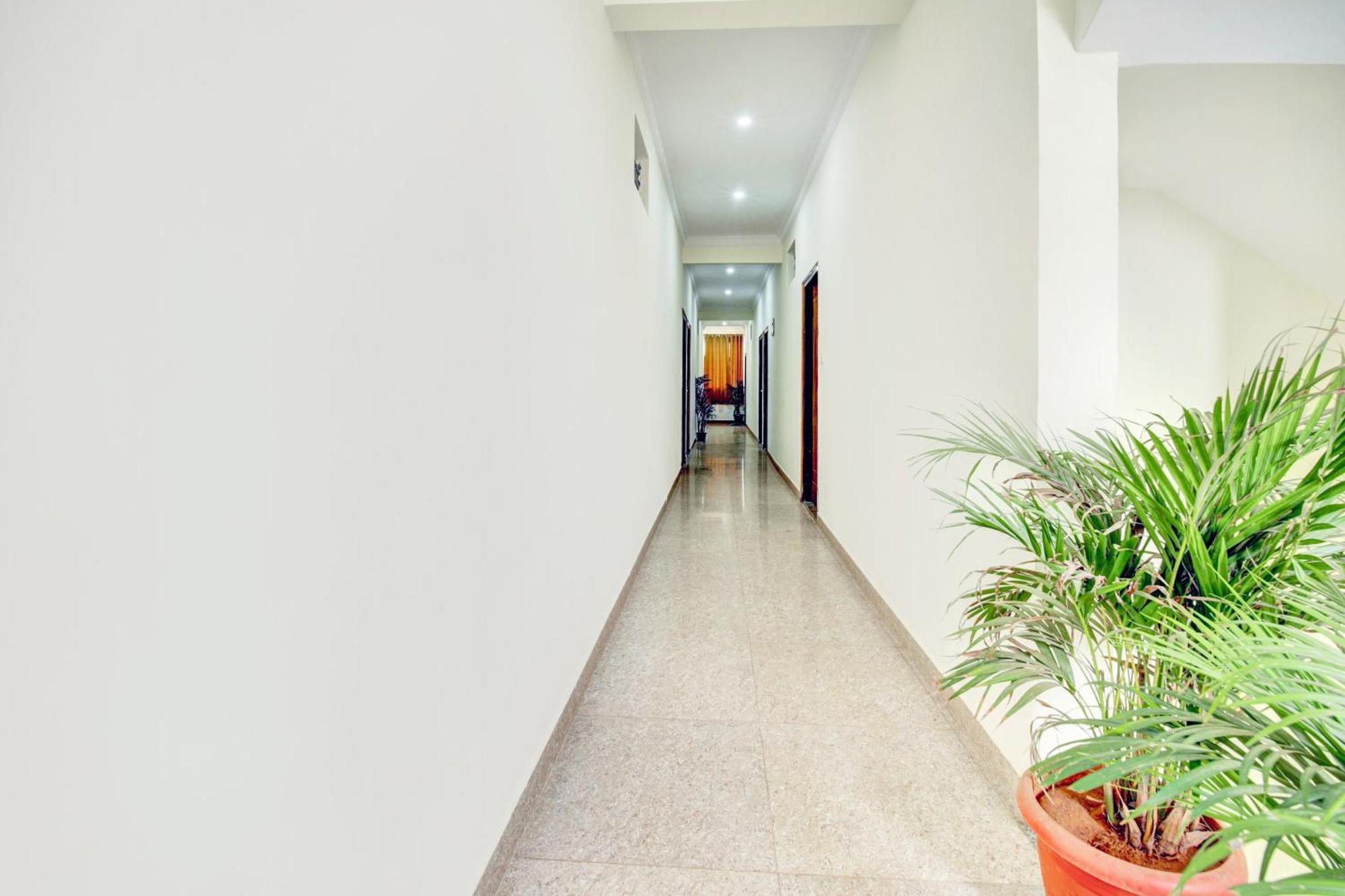 Hotel O Sri Manjunatha Deluxe Suites Μπανγκαλόρ Εξωτερικό φωτογραφία